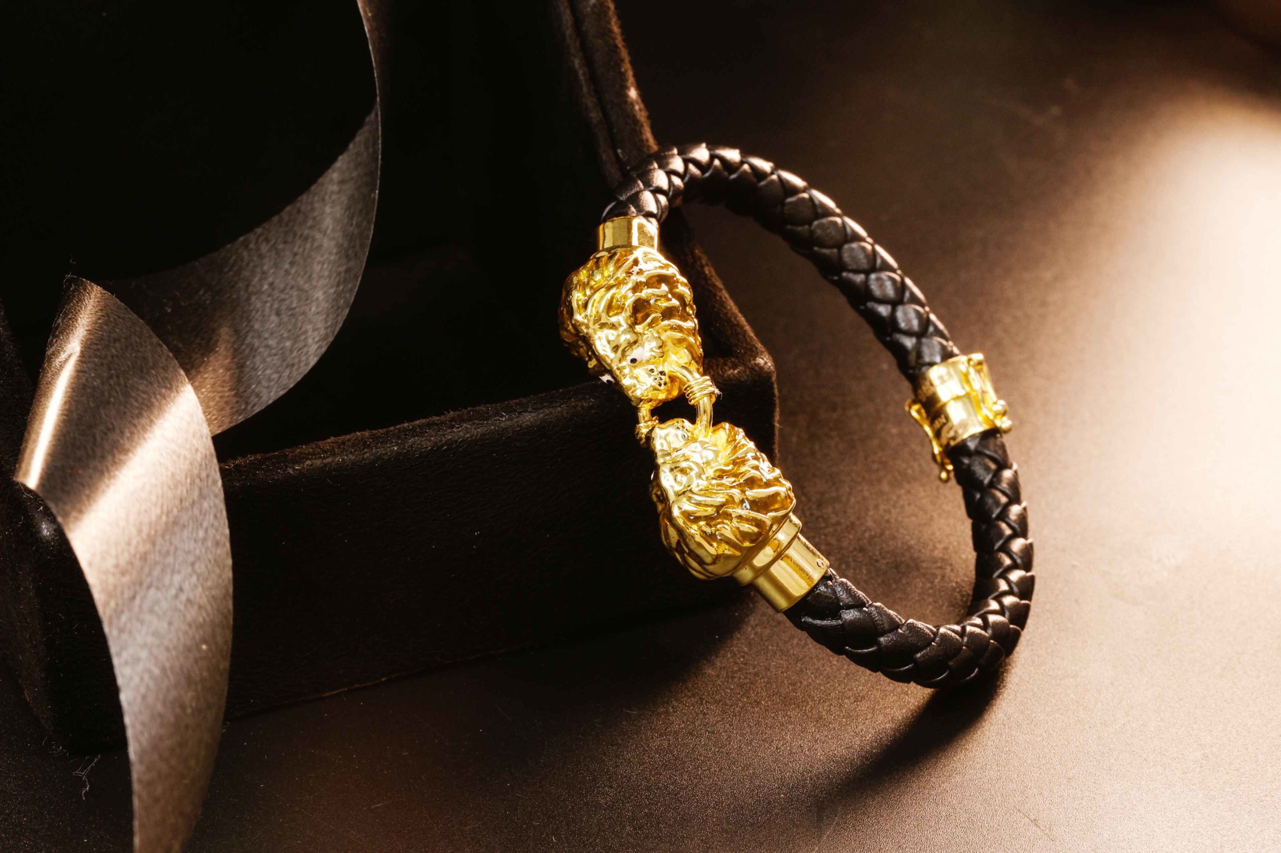 Buy mens bracelets from Kalyan  Gold and Diamond bracelets